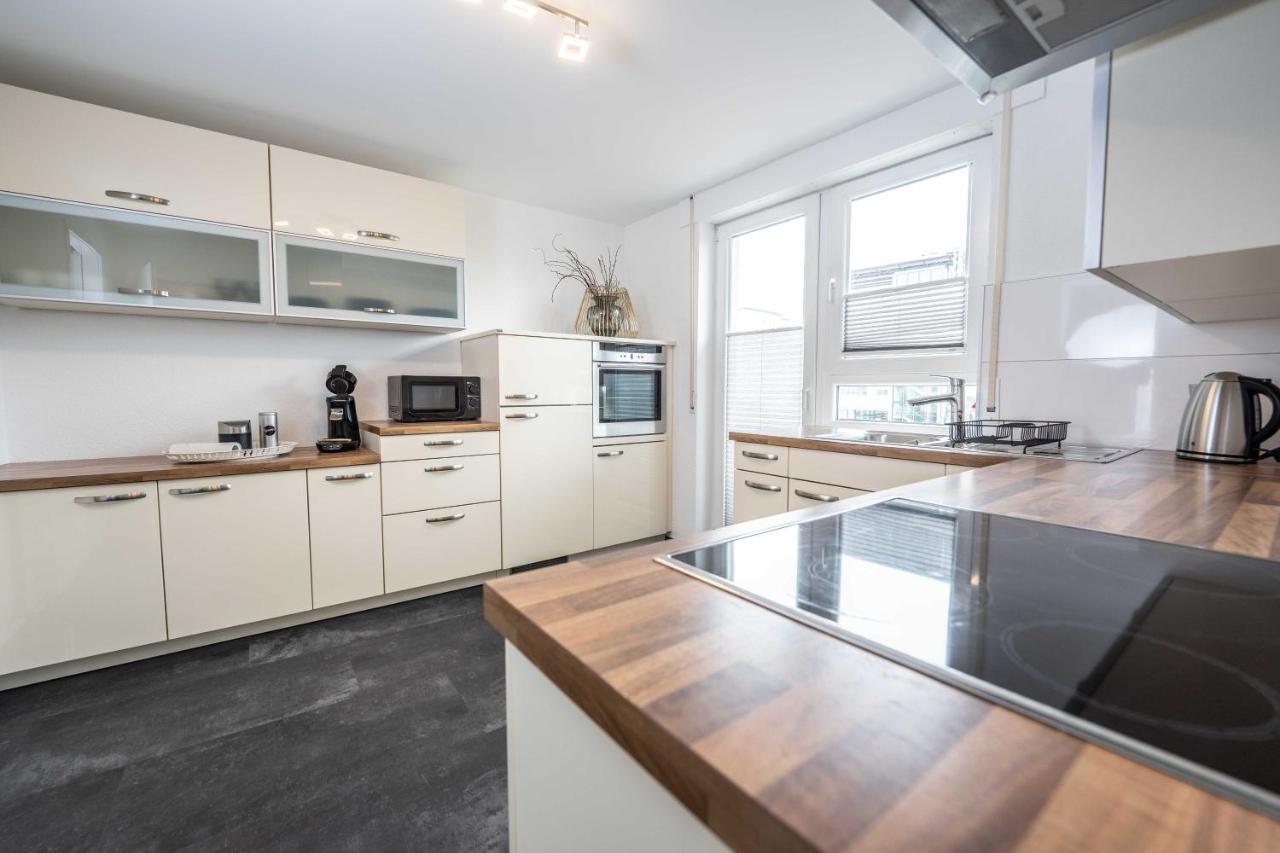 City Wohnung FN L 5 KLIMATISIERT mit Balkon und Küche FDH Exterior foto